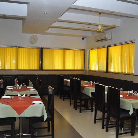 Excellency Inn 纳西克 外观 照片